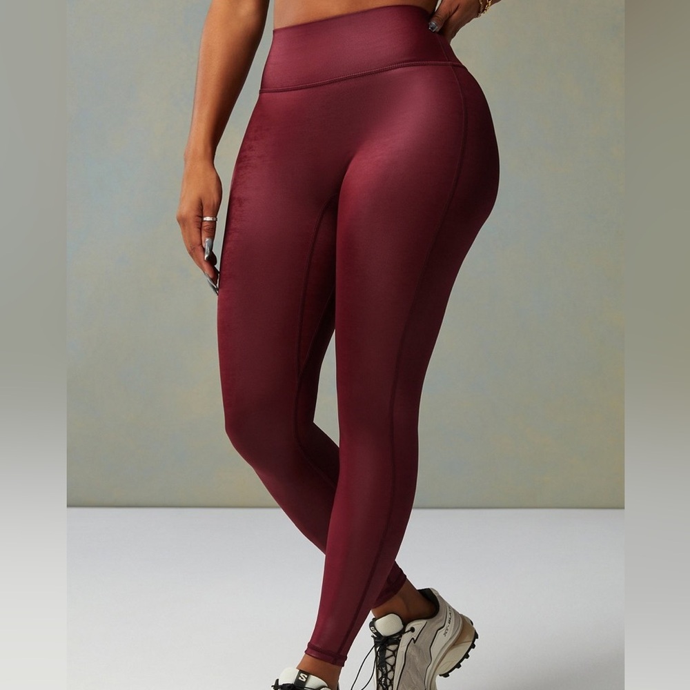 NWT Fabletics Anywhere Motion365+ Shine High-Waisted Legging